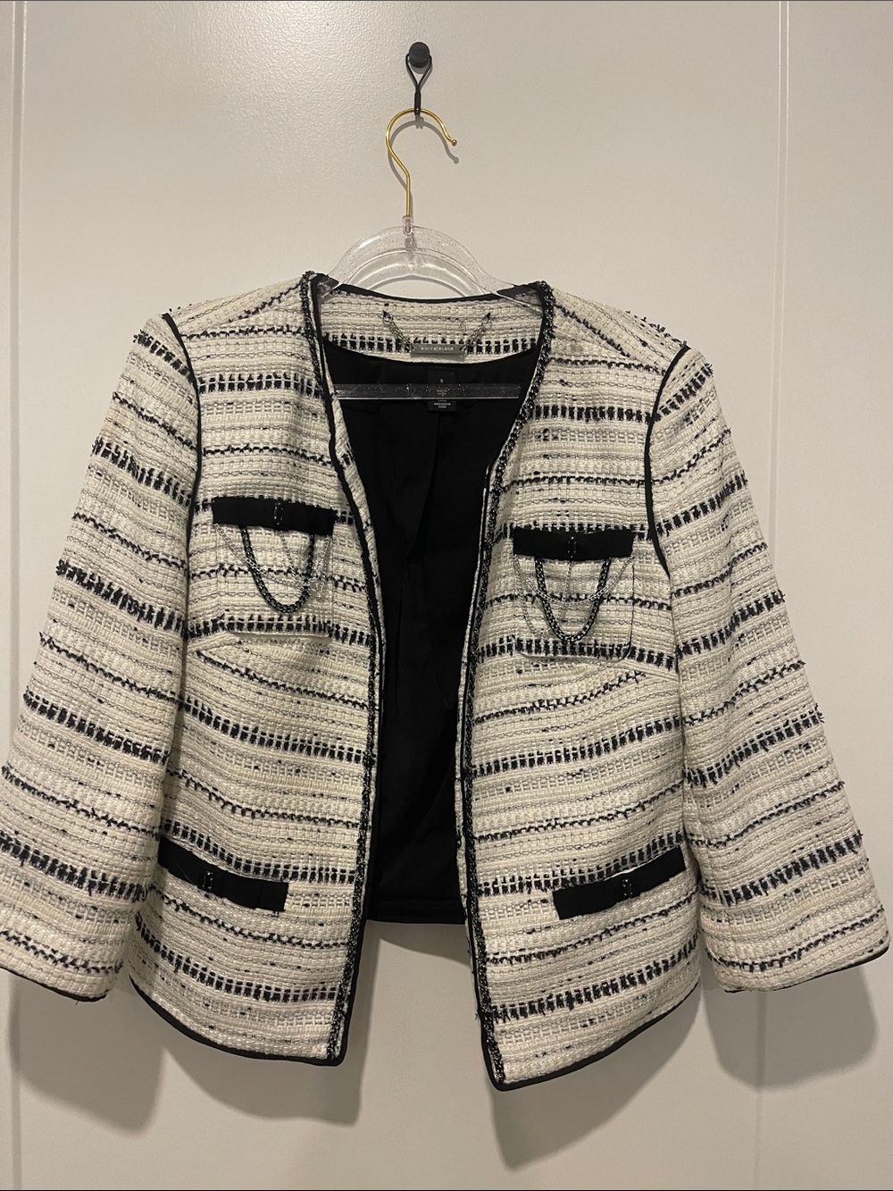 WHBM like new tweed lady jacket in black and white with chain details Size 8